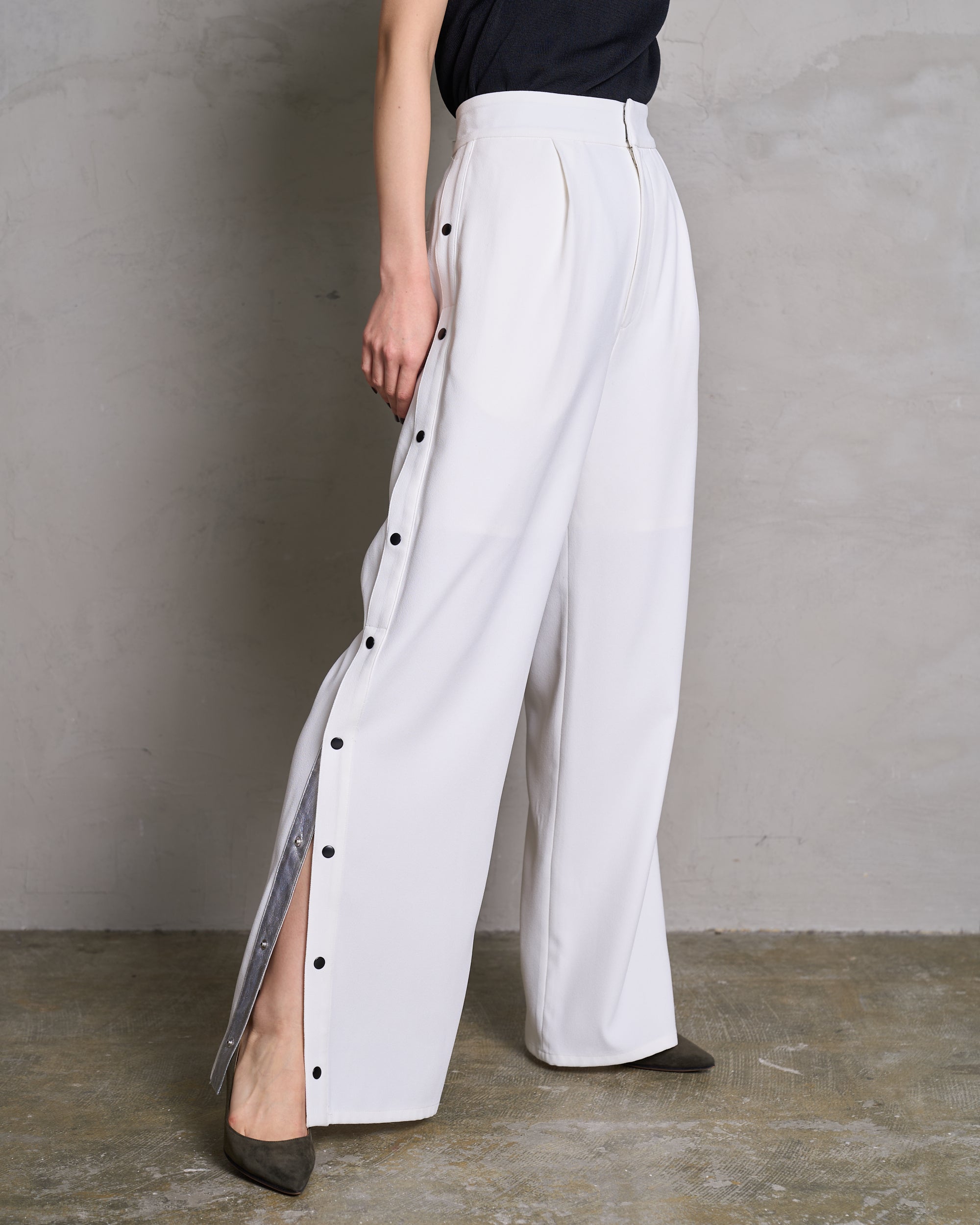 LINE PANTS